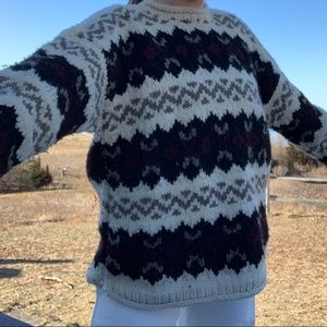 Vintage Ecuadorian 100% wool oversized sweater